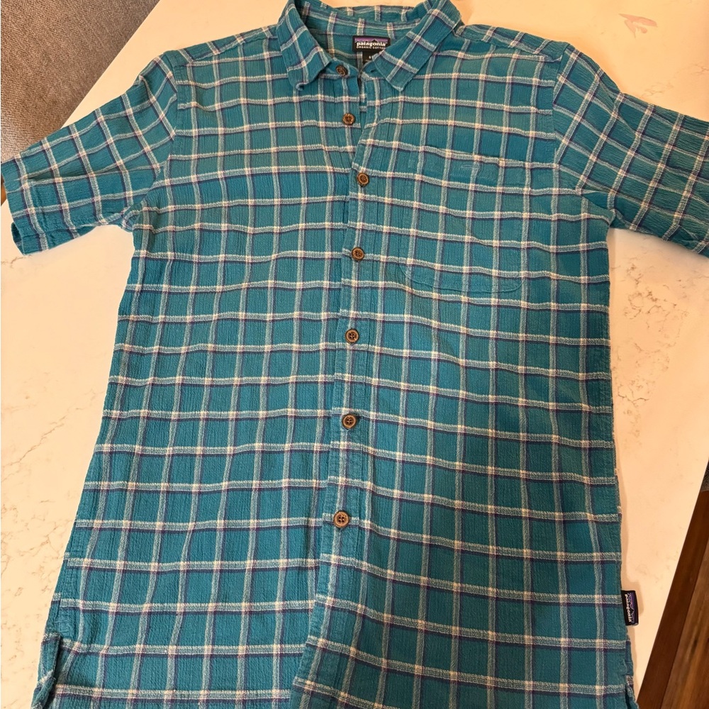 Patagonia men’s cotton button down short sleeve